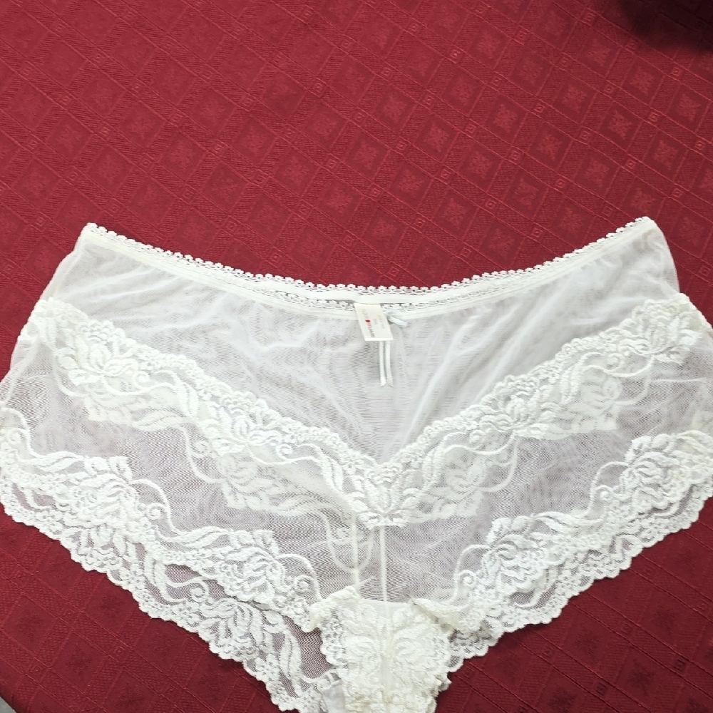 Elegant White Lace Panties